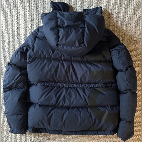 Lululemon Wunder Puff Jacket *Wordmark size 4 - Picture 11 of 14
